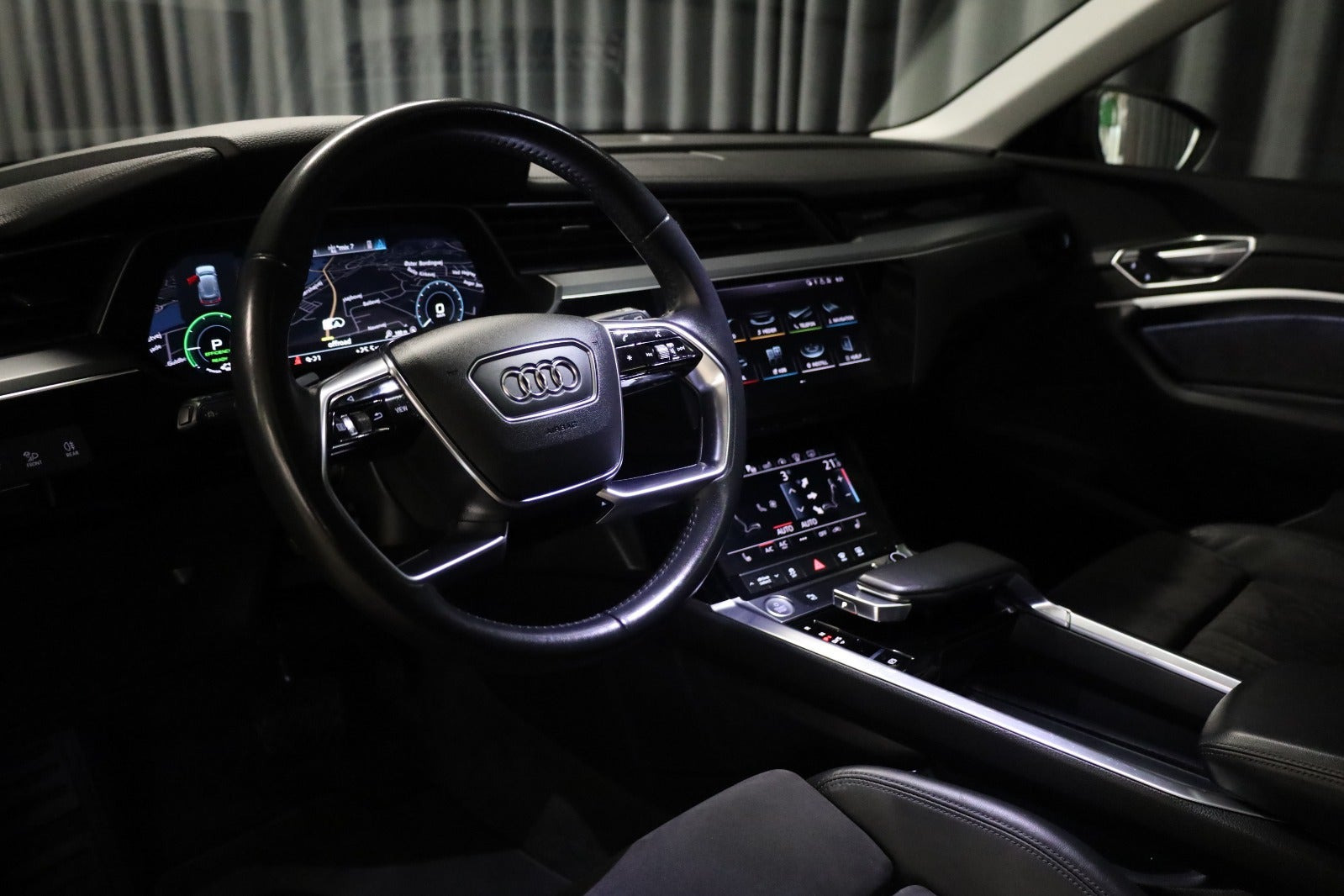 Sort Audi e-tron fra 2019