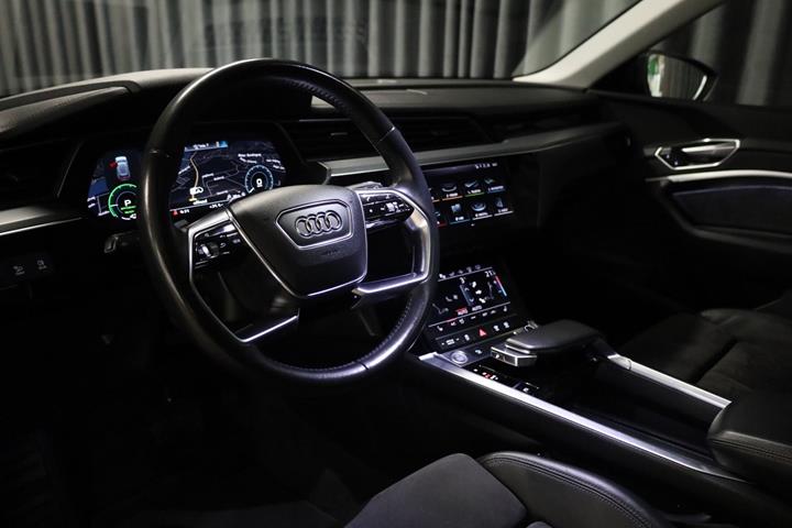 Sort Audi e-tron fra 2019
