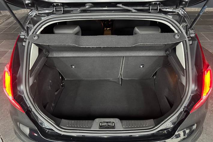 Sort Ford Fiesta fra 2016