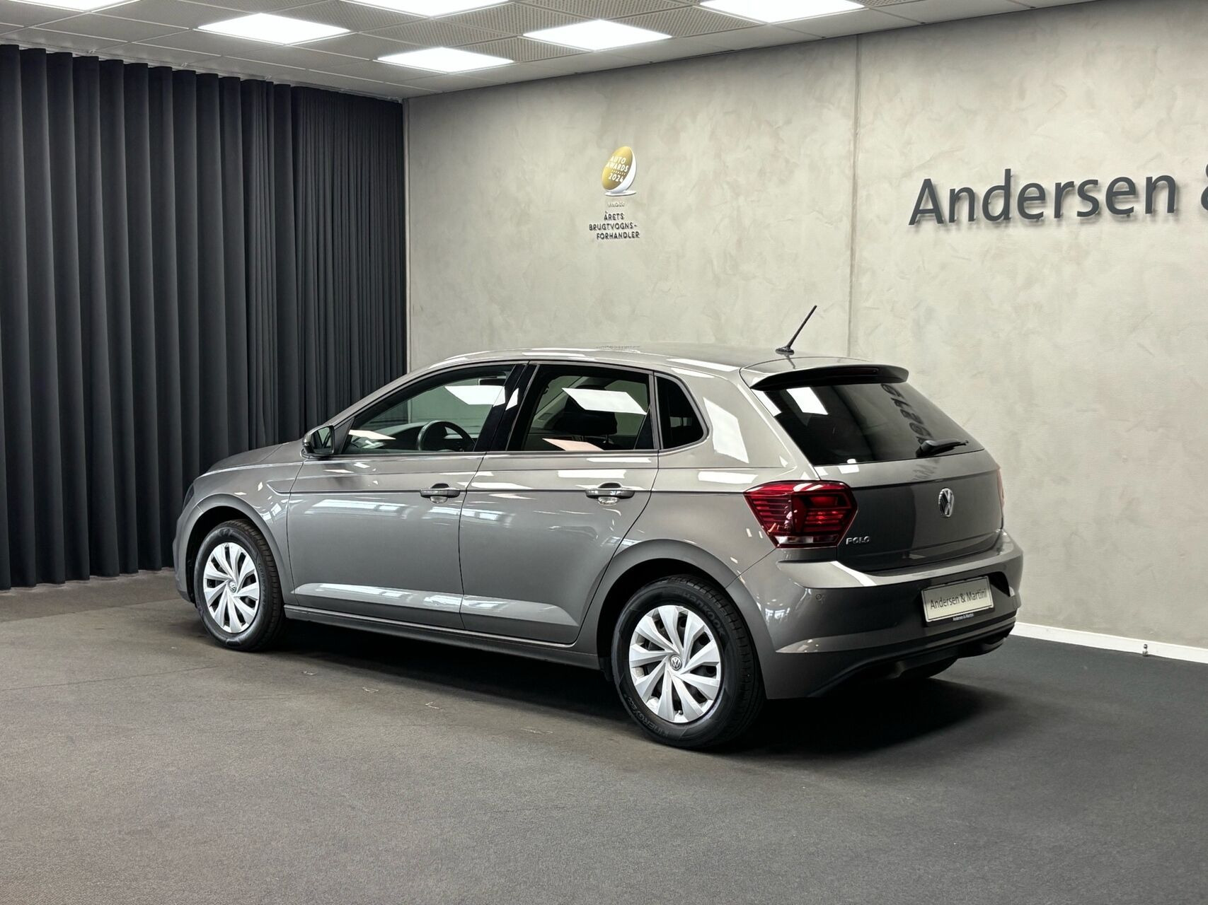 Grå VW Polo fra 2018