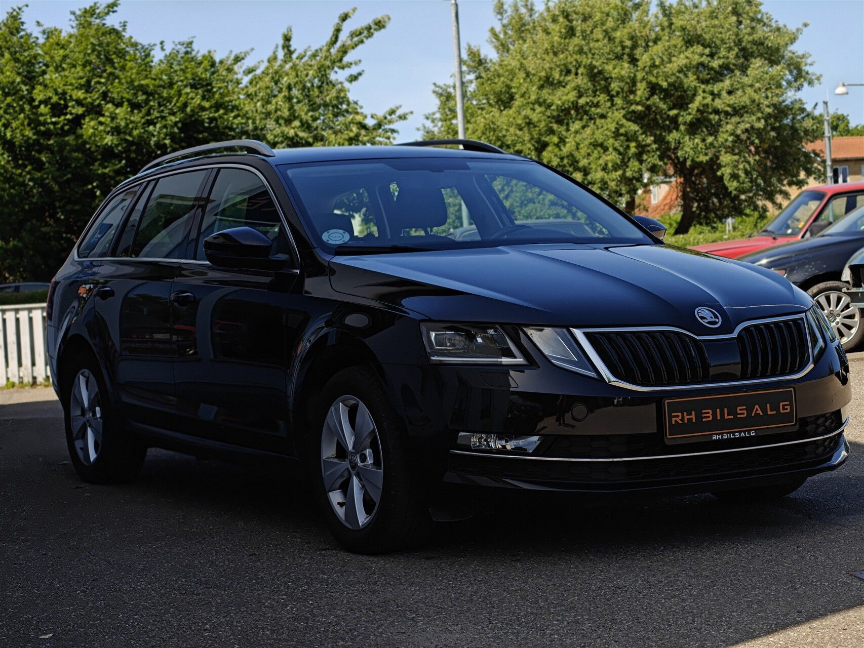 Sort Skoda Octavia fra 2020