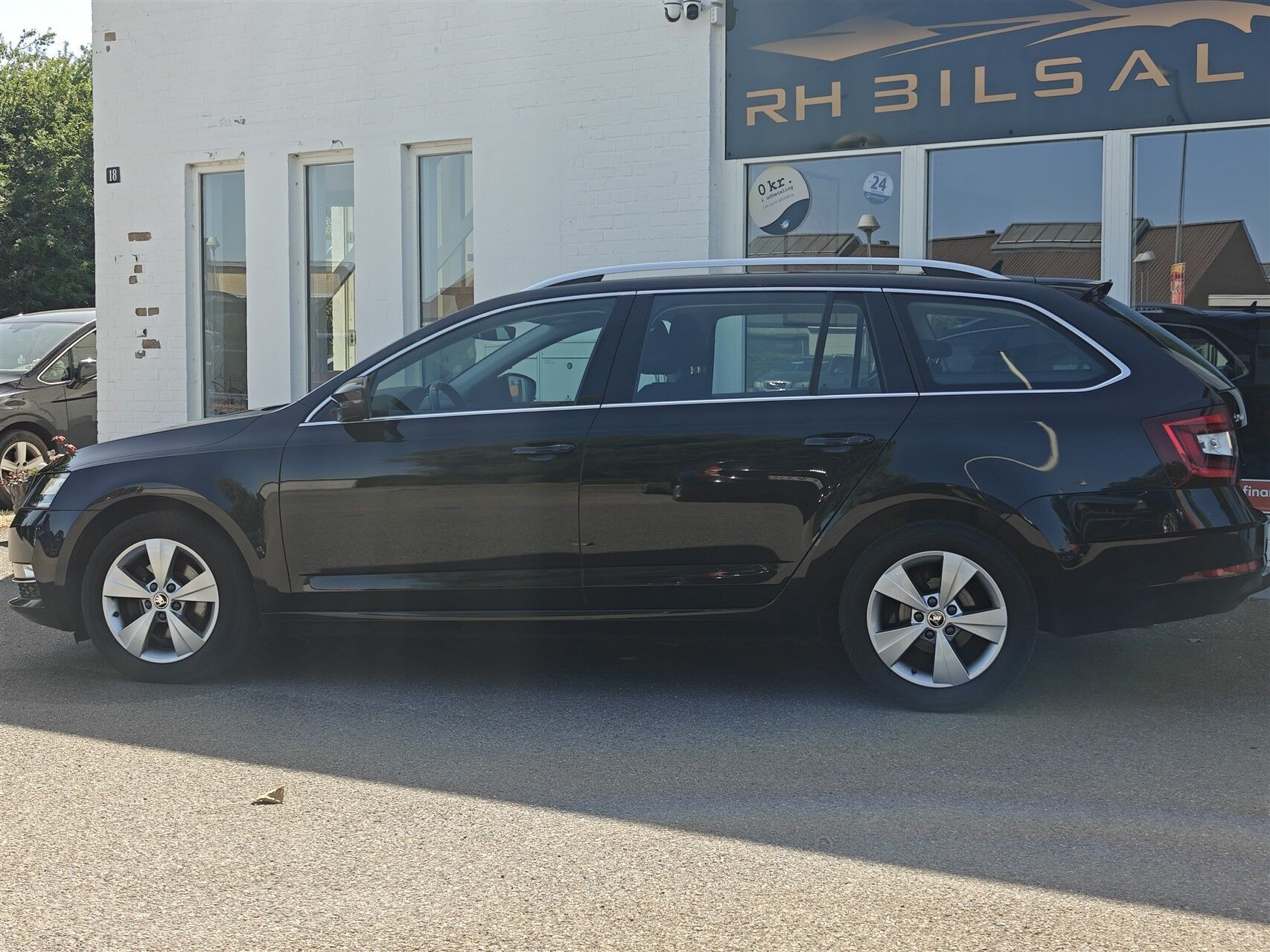 Sort Skoda Octavia fra 2020