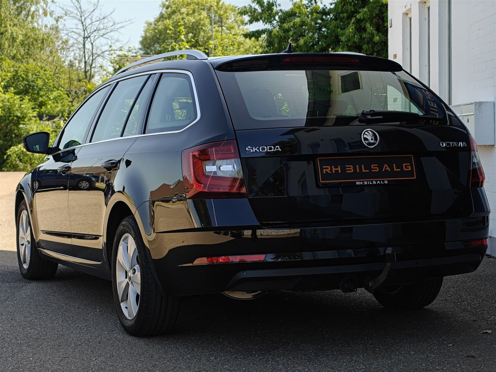 Sort Skoda Octavia fra 2020