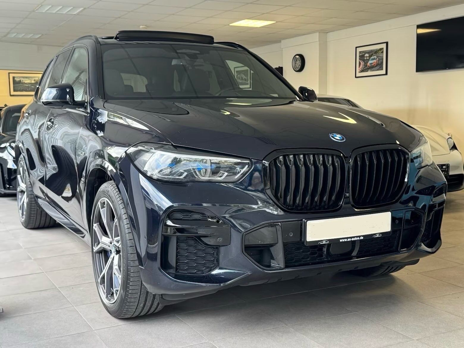 Sort BMW X5 fra 2022