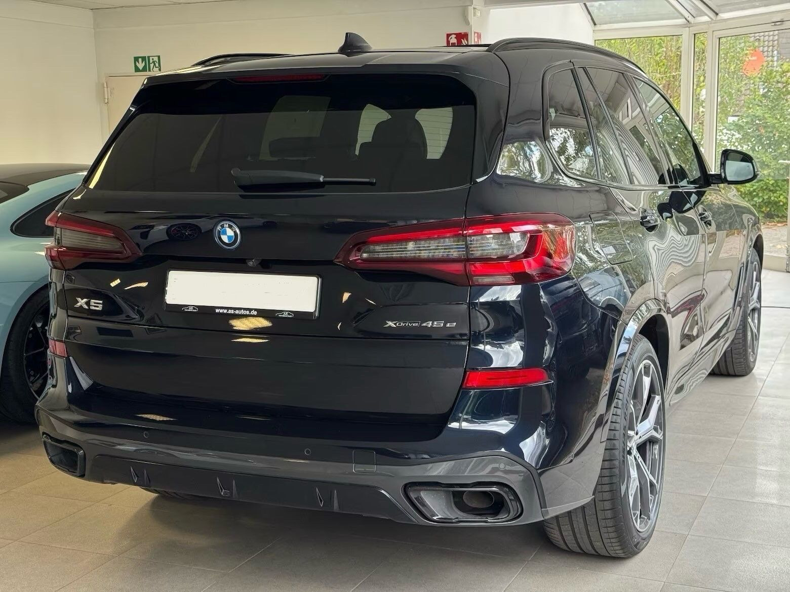 Sort BMW X5 fra 2022