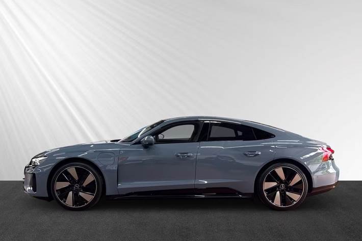 Grå Audi e-tron GT fra 2023