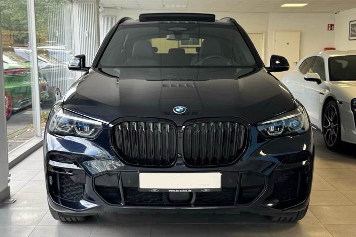 Sort BMW X5 fra 2022