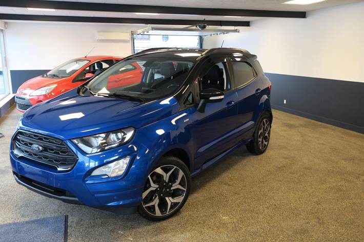 Blå Ford EcoSport fra 2018