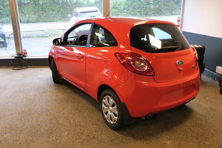 Rød Ford Ka fra 2011