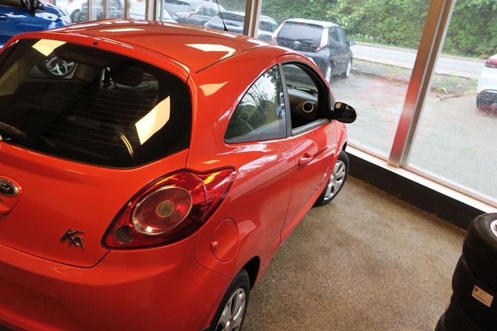 Rød Ford Ka fra 2011
