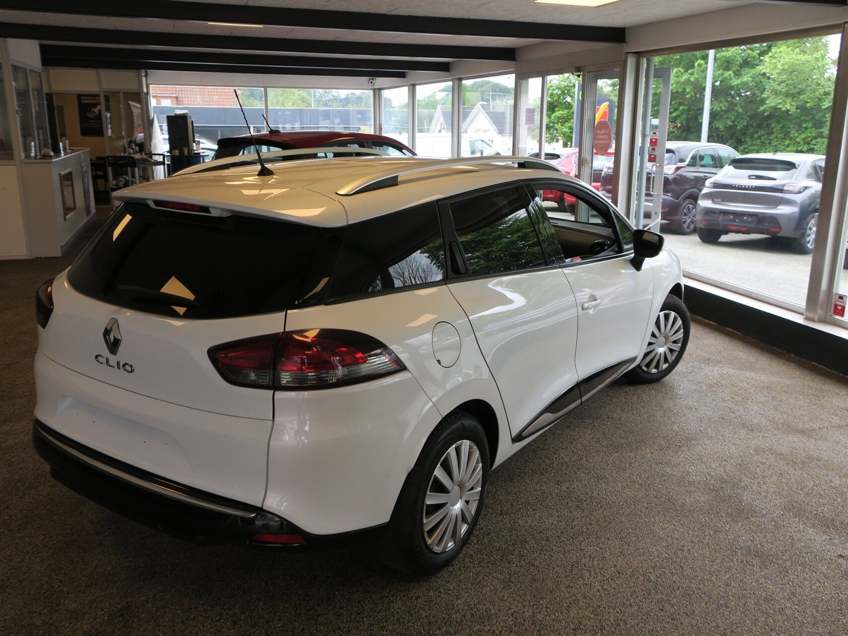 Hvid Renault Clio fra 2018