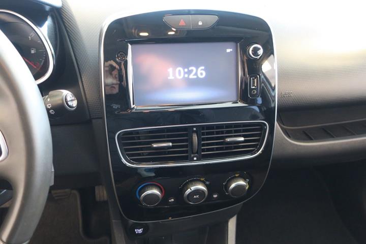 Hvid Renault Clio fra 2018