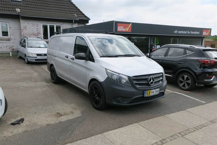 Grå Mercedes Vito fra 2015