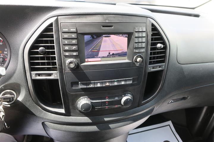Grå Mercedes Vito fra 2015