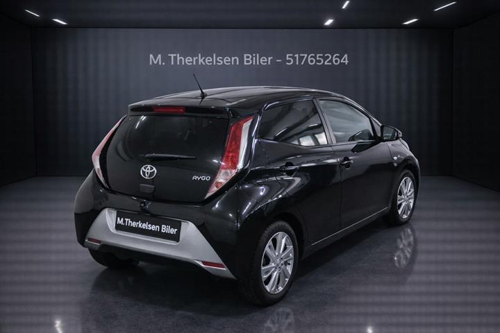 Sort Toyota Aygo fra 2017