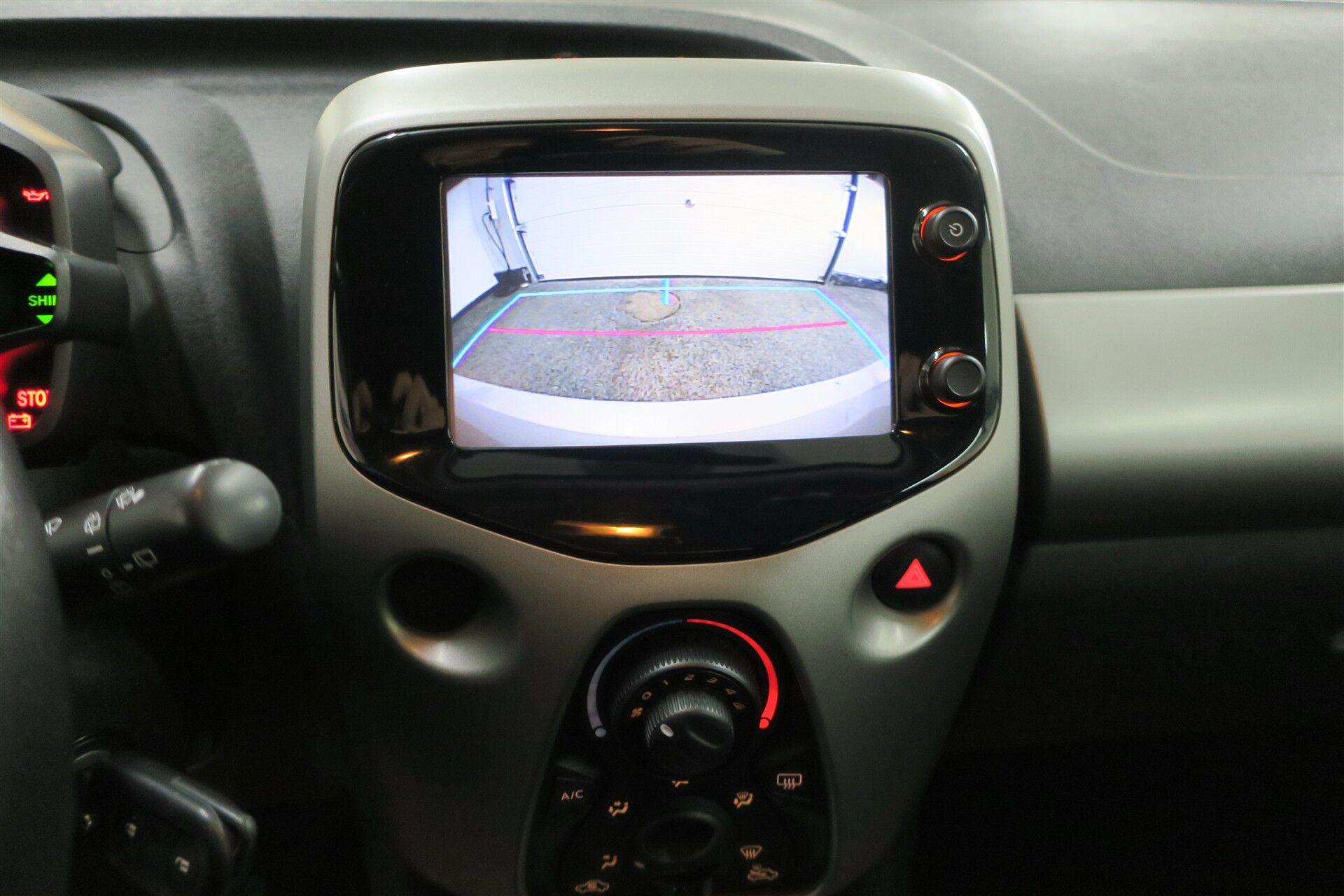 Sort Toyota Aygo fra 2017
