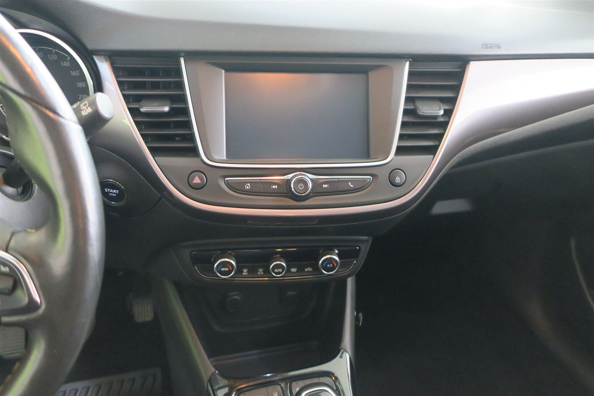 Sort Opel Crossland X fra 2018