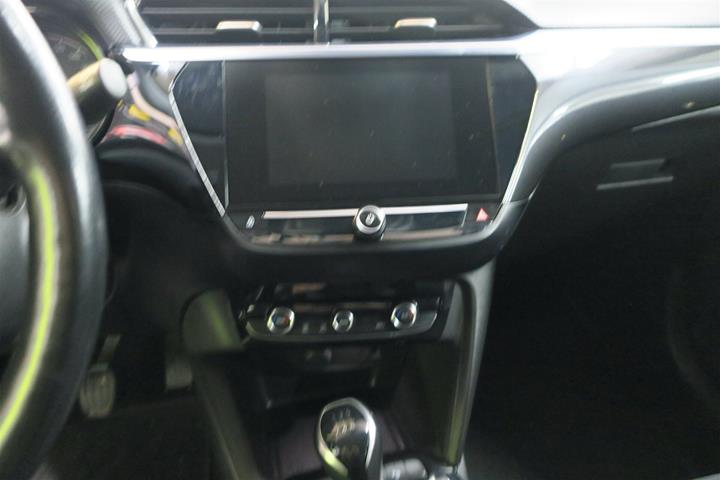 Rød Opel Corsa fra 2020