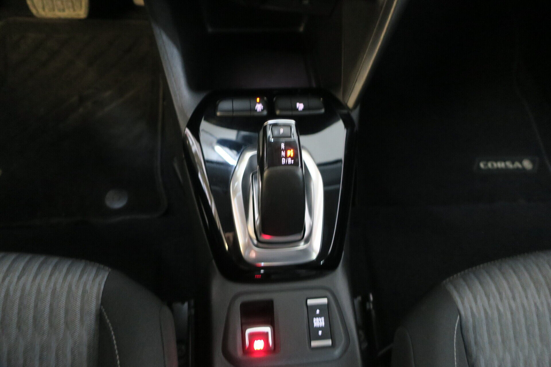 Grå Opel Corsa-e fra 2020