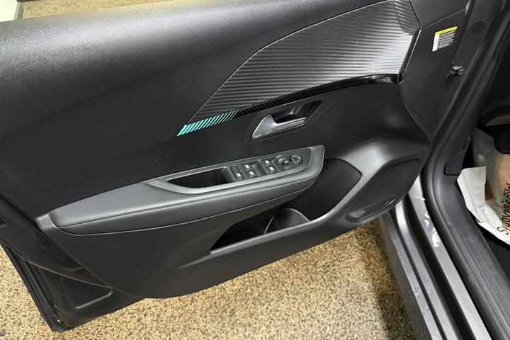 Sort Peugeot 208 fra 2021