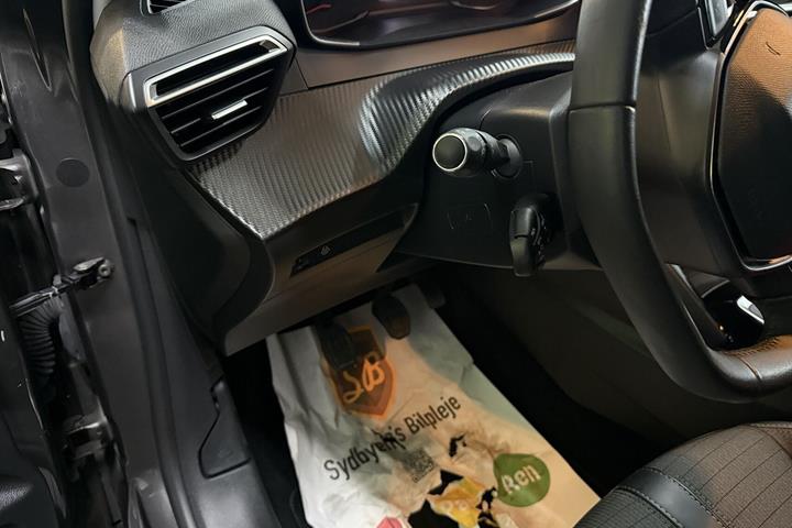 Sort Peugeot 208 fra 2021