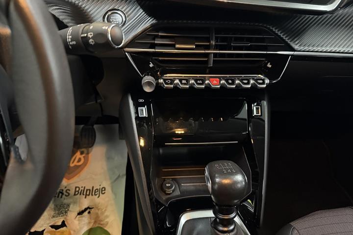 Sort Peugeot 208 fra 2021