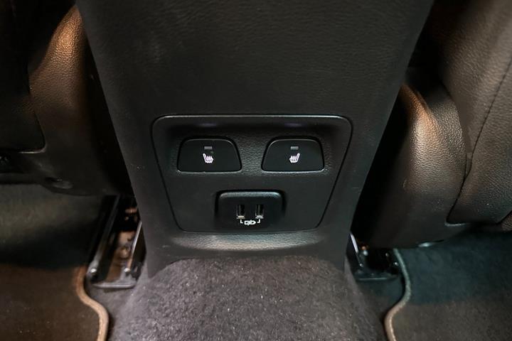 Grå Opel Astra fra 2017