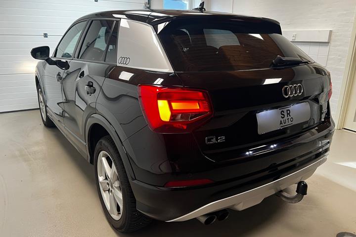 Sort Audi Q2 fra 2017