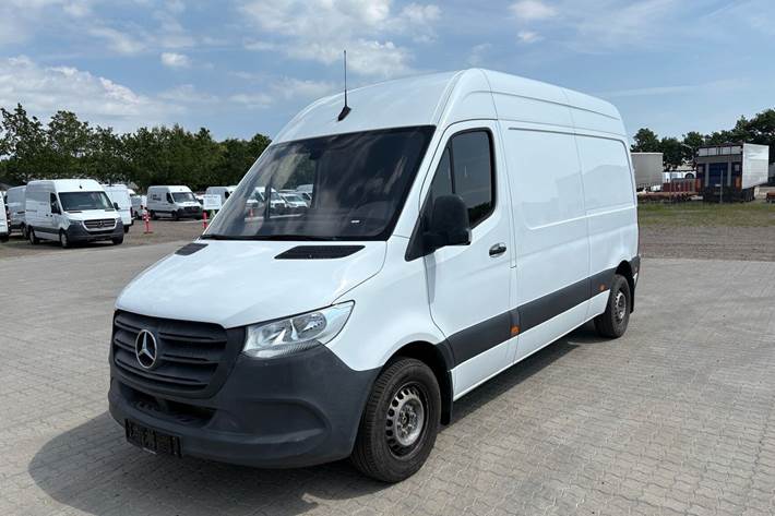 Hvid Mercedes Sprinter 214 fra 2021