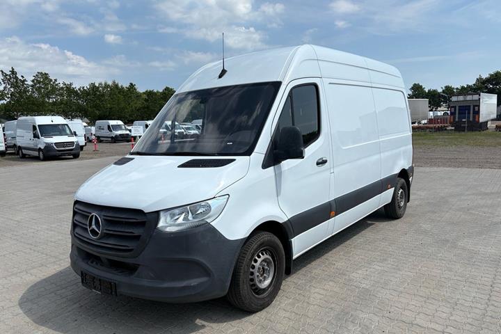 Hvid Mercedes Sprinter 214 fra 2021