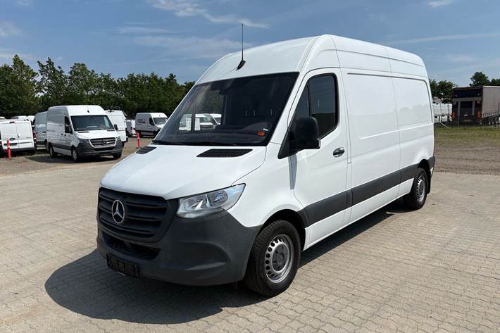 Hvid Mercedes Sprinter 214 fra 2021