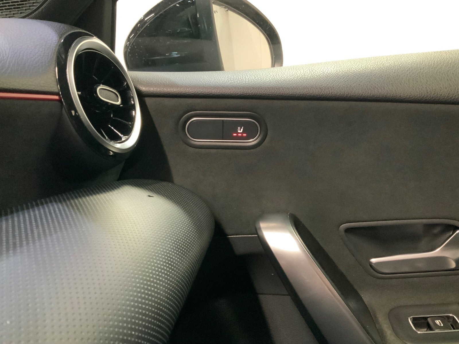 Sort Mercedes A200 fra 2019