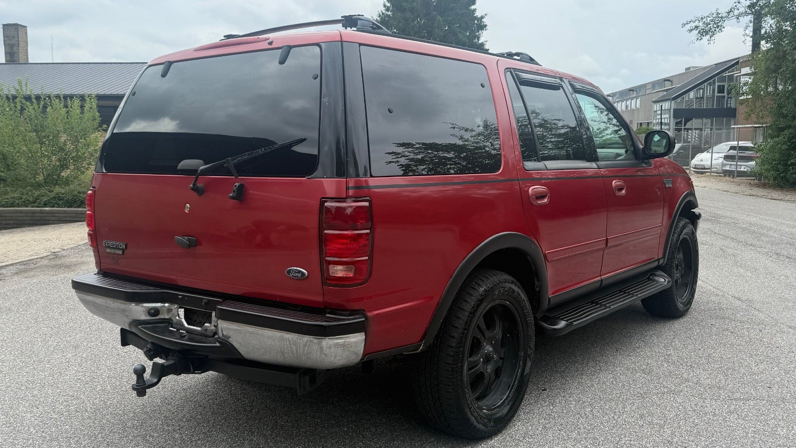 undefined Ford Expedition fra 1998 set udefra
