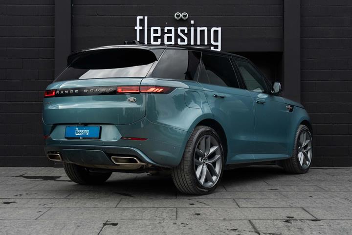 Grøn Land Rover Range Rover sport fra 2023