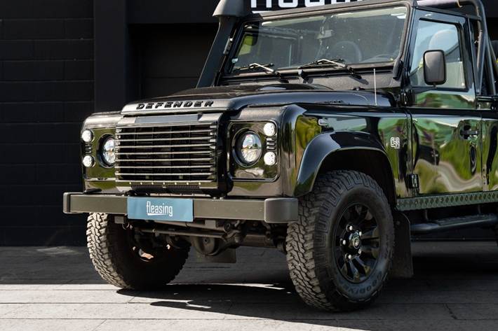 Sort Land Rover Defender 90 fra 2013
