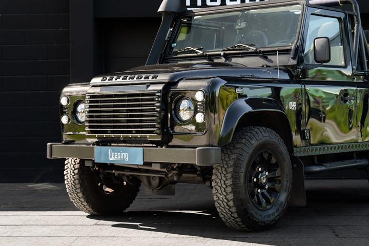 Sort Land Rover Defender 90 fra 2013