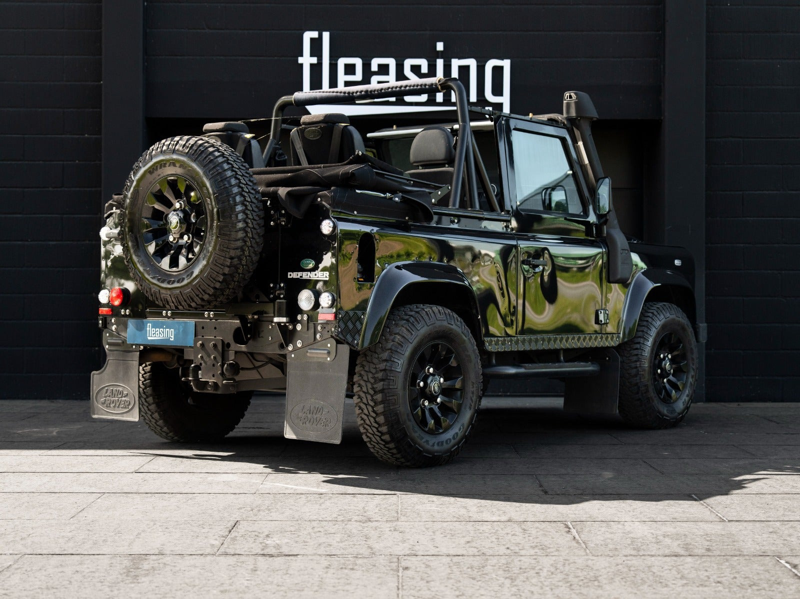 Sort Land Rover Defender 90 fra 2013