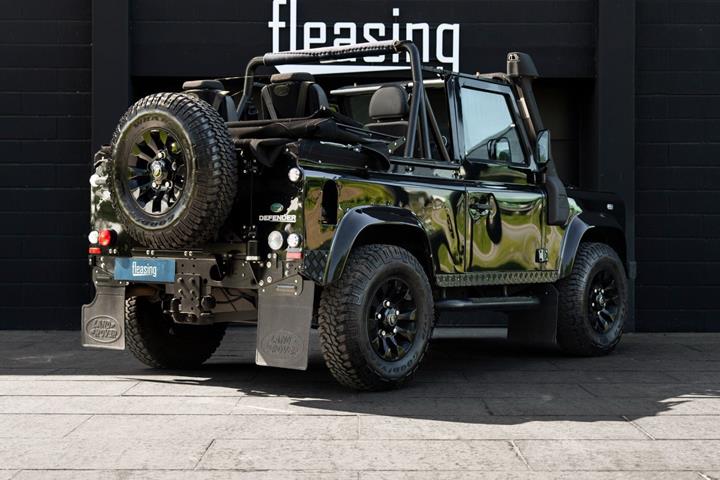 Sort Land Rover Defender 90 fra 2013