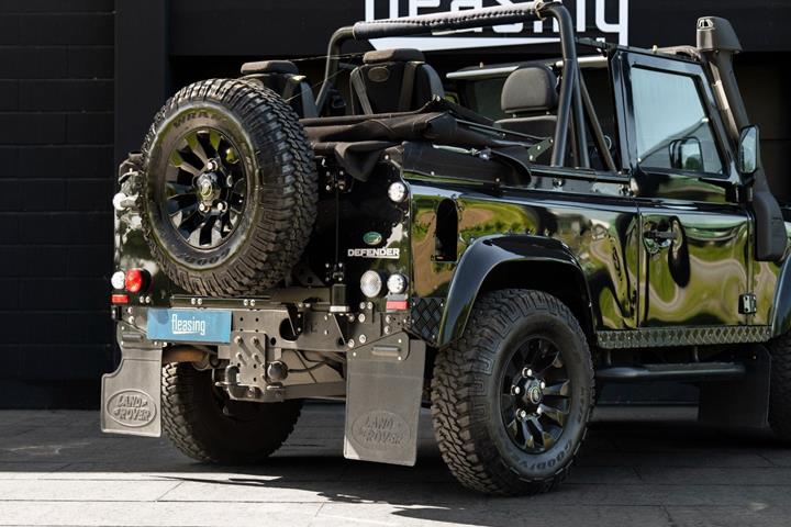 Sort Land Rover Defender 90 fra 2013