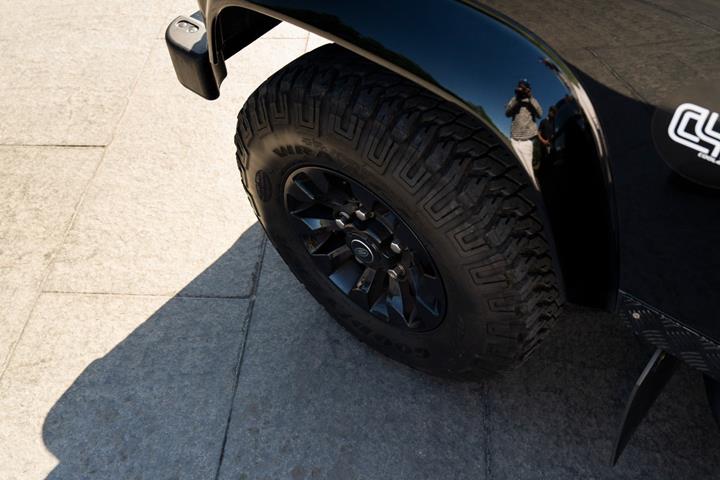 Sort Land Rover Defender 90 fra 2013