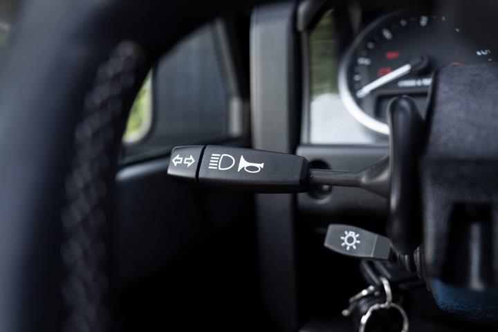 Sort Land Rover Defender 90 fra 2013