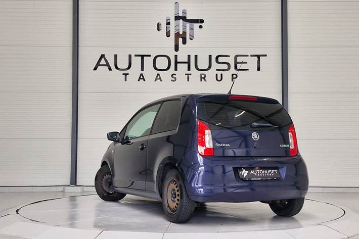 Blå Skoda Citigo fra 2013