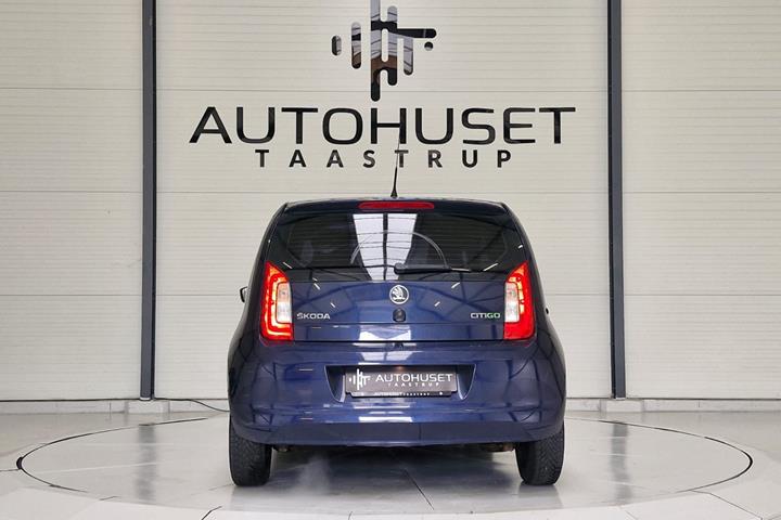 Blå Skoda Citigo fra 2013