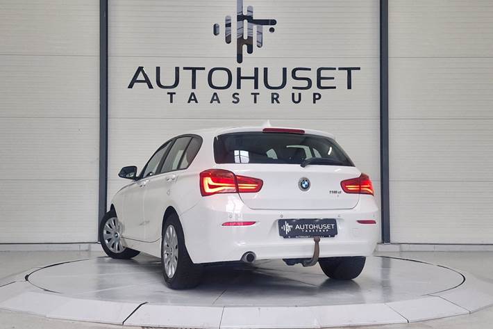 Hvid BMW 118d fra 2015