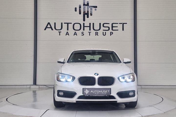 Hvid BMW 118d fra 2015