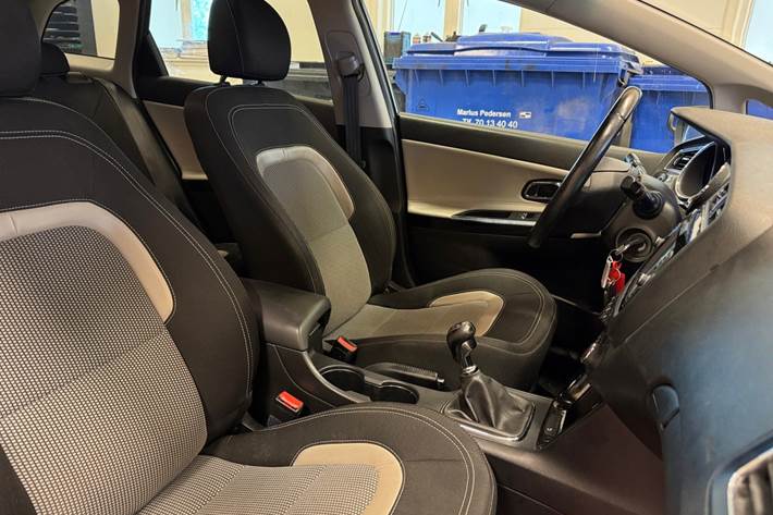 Sort Kia Ceed fra 2016