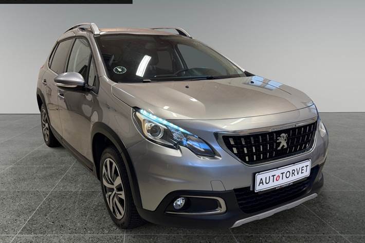 Sølv Peugeot 2008 fra 2017