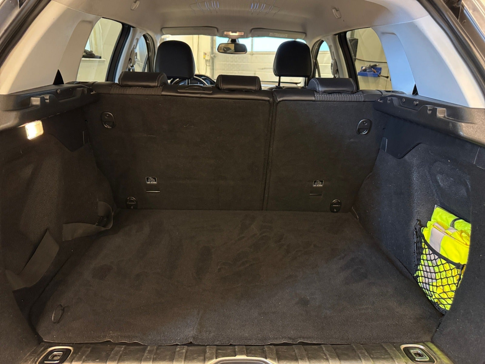Sølv Peugeot 2008 fra 2017