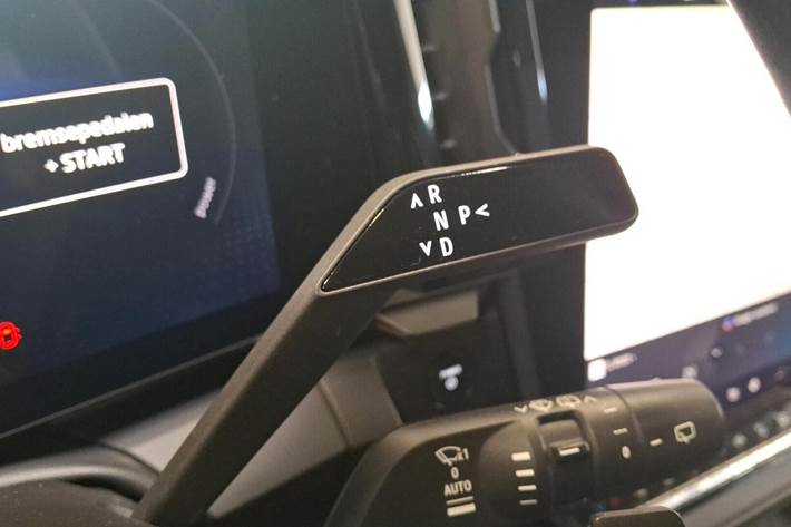 Hvid Renault Megane E-Tech fra 2022