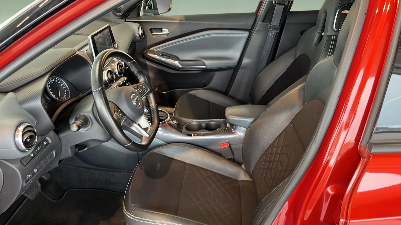 Rød Nissan Juke fra 2021